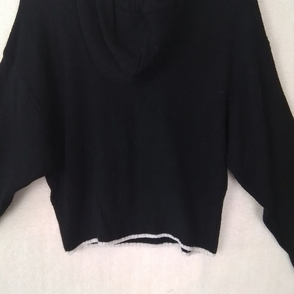 H&M Knit Sweater Hoodie‎ Size Small in Black w/ White Trim - Picture 7 of 11